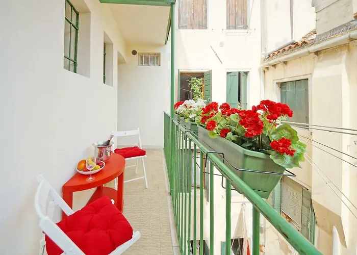 Calle Dei Fabbri Apartment